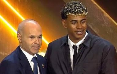 博主：利物浦考虑让杰拉德任临时主帅，同时也看好纳格尔斯曼