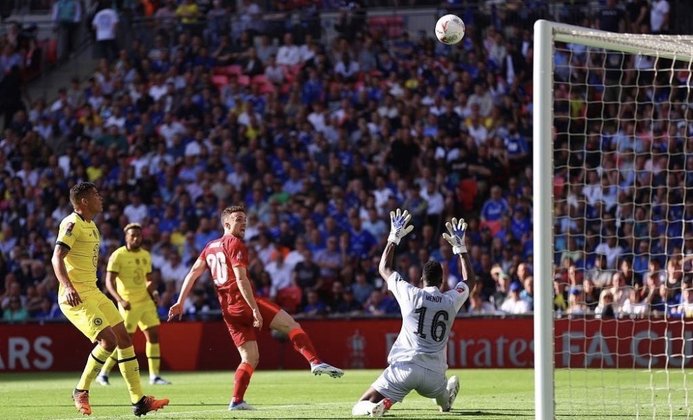 杨瀚森上5分钟送2分1板1助1帽 后三节枯坐板凳